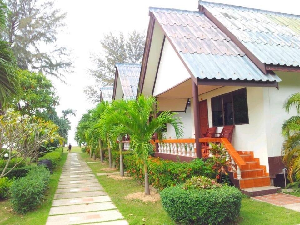 Klongdao Beach Resort Ko Lanta Kültér fotó