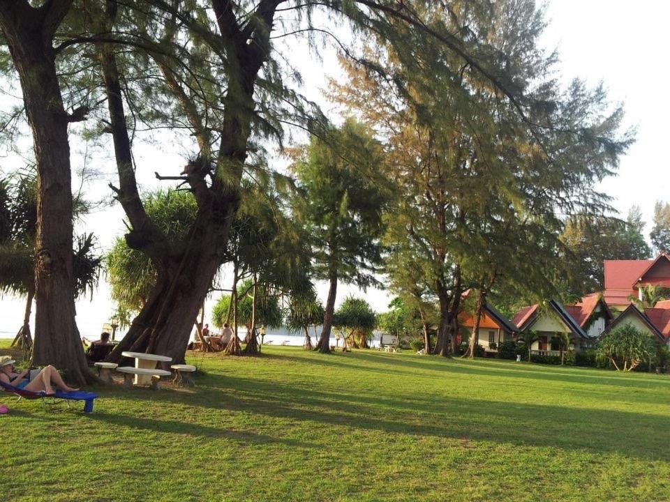 Klongdao Beach Resort Ko Lanta Kültér fotó