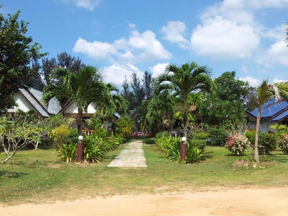 Klongdao Beach Resort Ko Lanta Kültér fotó